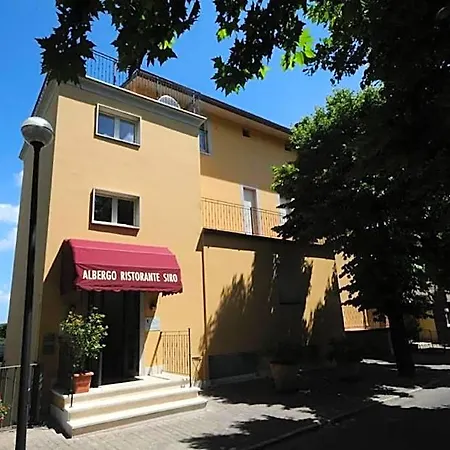 מלון Ristorante Siro 3*